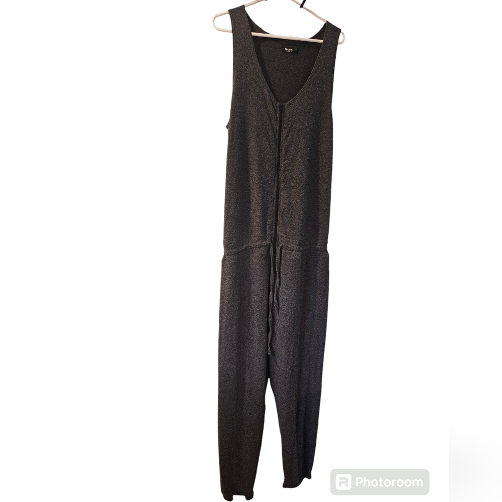 Michael Lauren Jumpsuit - Picture 3 of 11